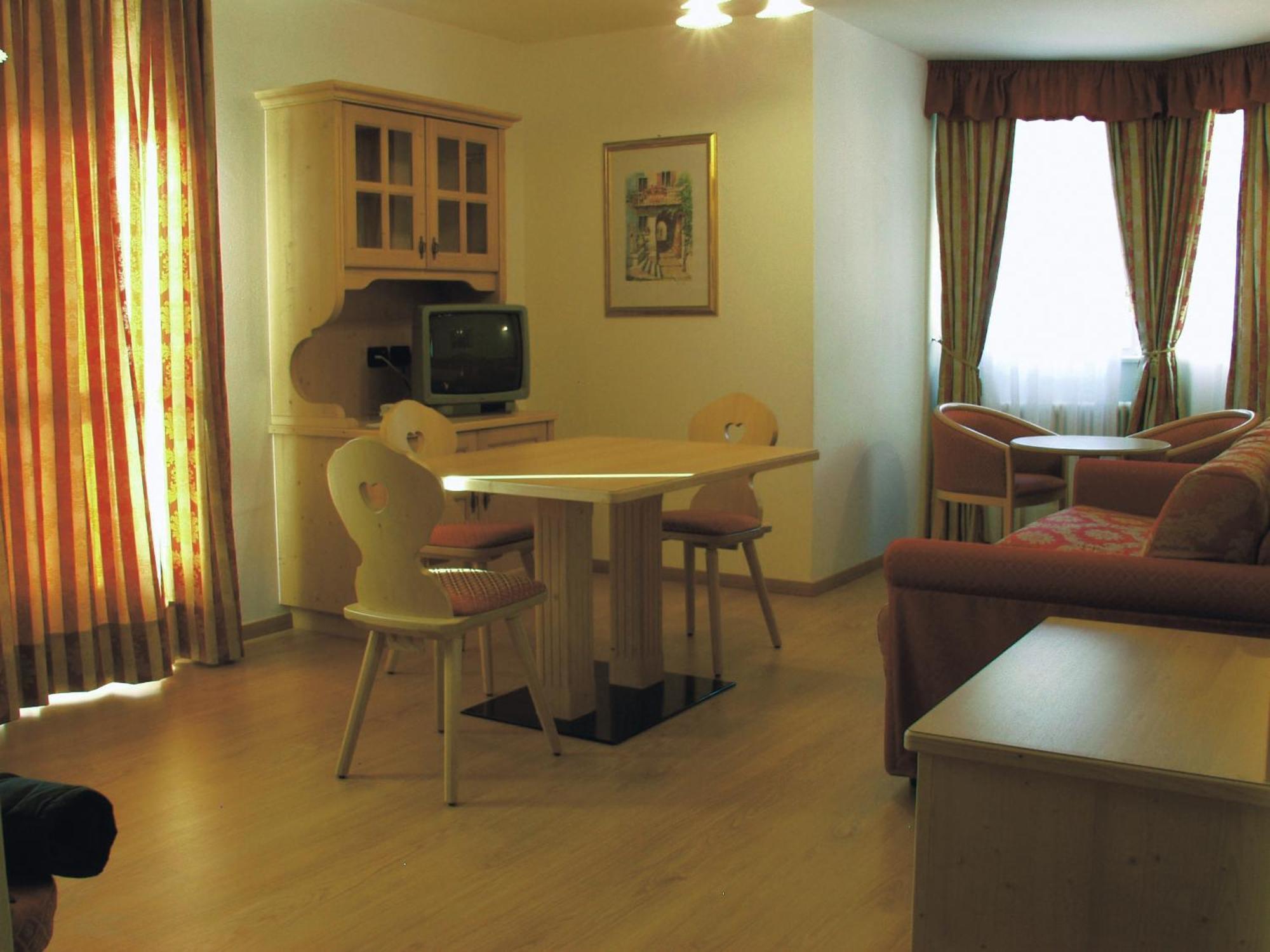 Residence Pez Gajard San Martino Di Castrozza Exterior photo