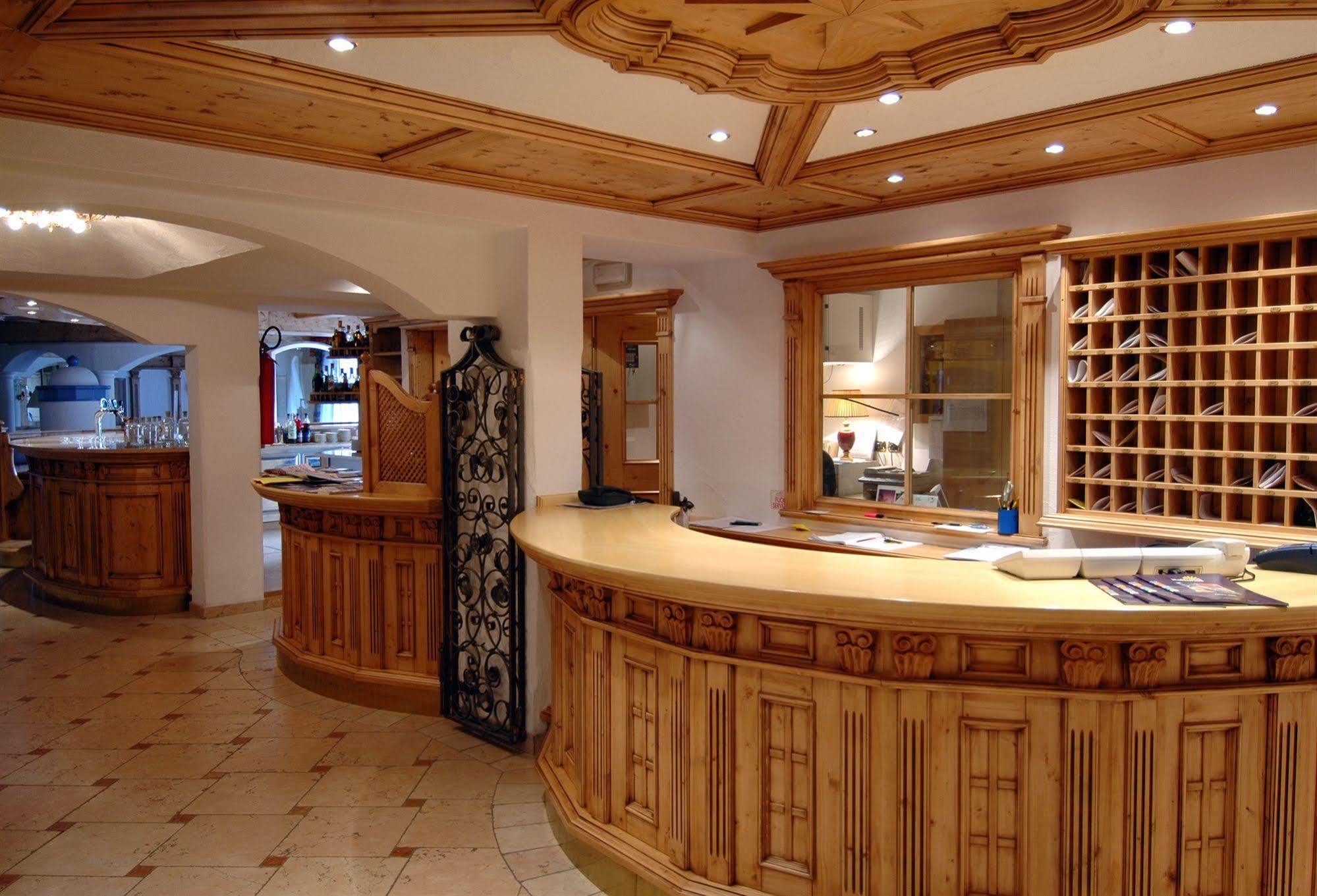 Residence Pez Gajard San Martino Di Castrozza Exterior photo