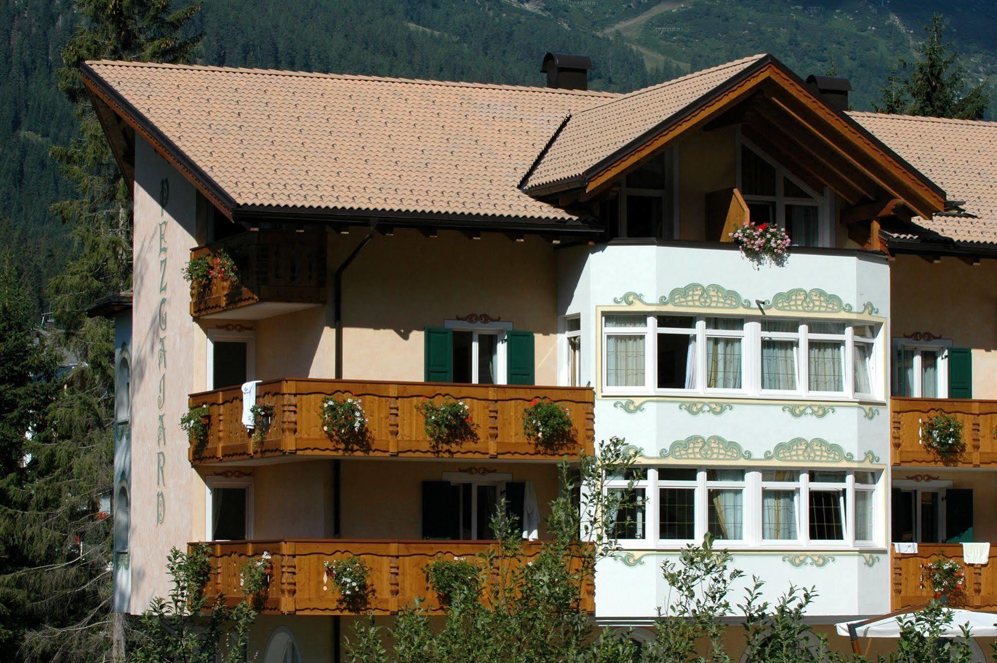 Residence Pez Gajard San Martino Di Castrozza Exterior photo